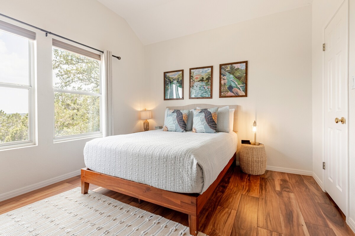 2. spavaća soba u prednjem dijelu kuće, bračni krevet