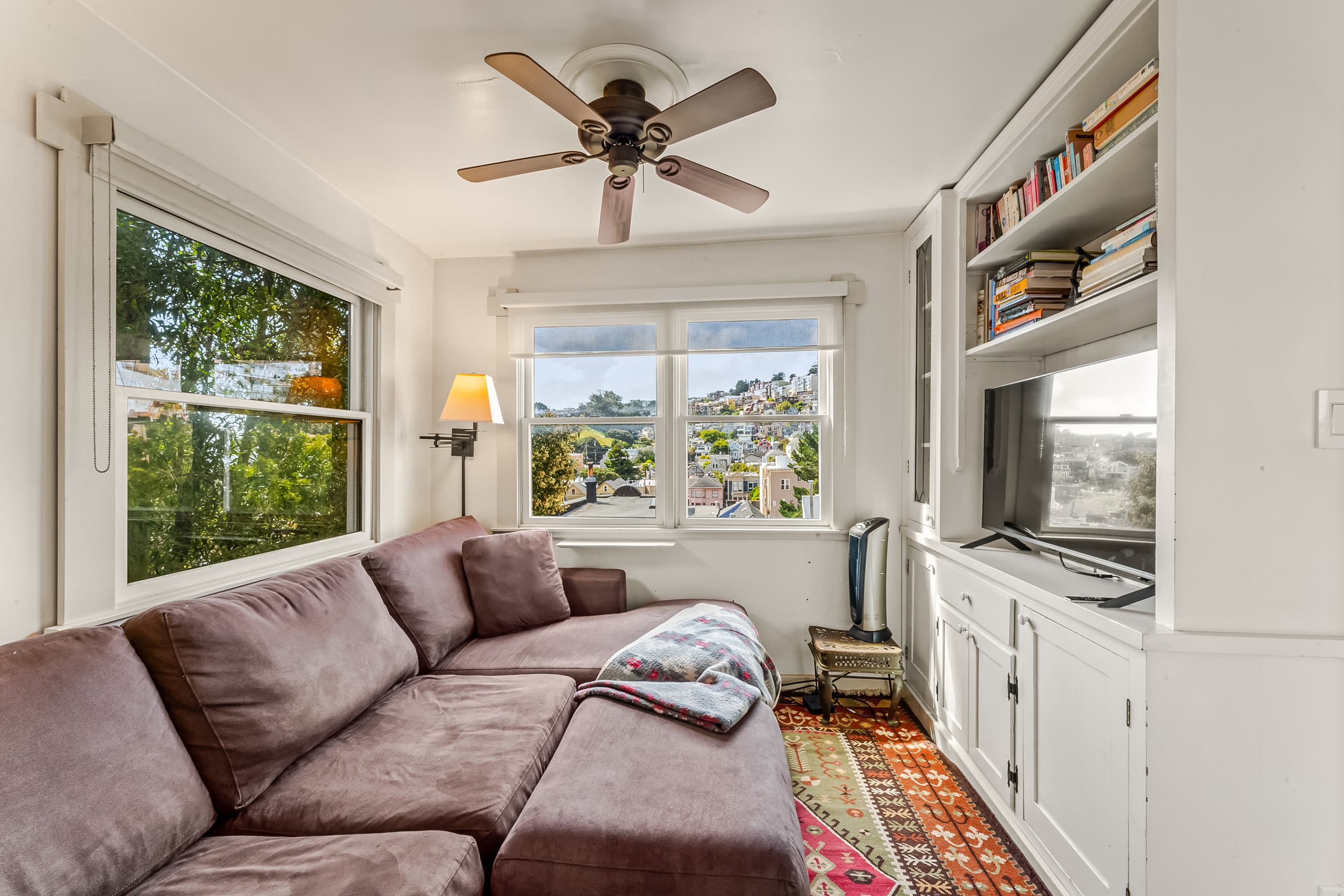 Home in San Francisco · ★4.93 · 3 bedrooms · 3 beds · 1.5 baths - Image 29