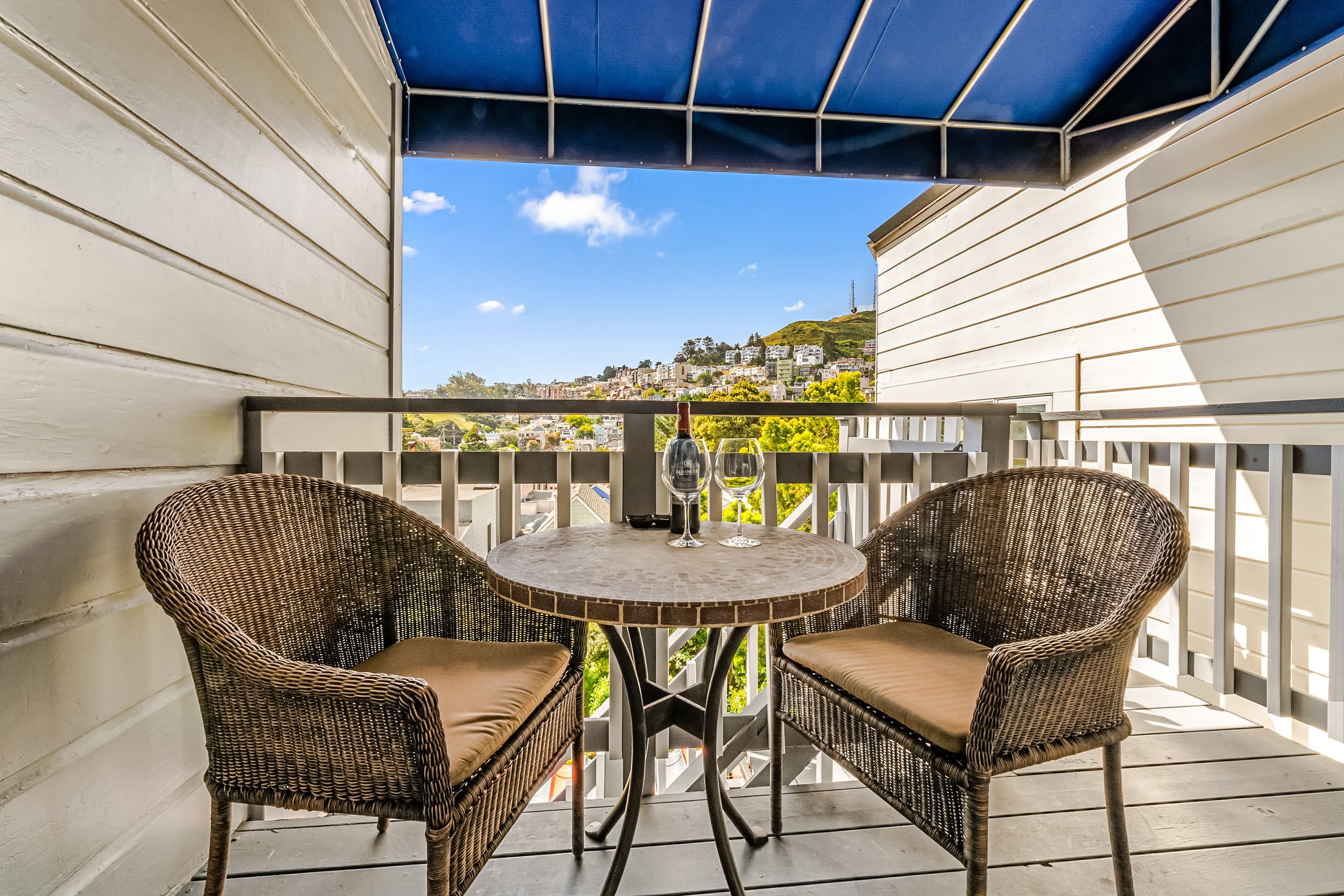 Home in San Francisco · ★4.93 · 3 bedrooms · 3 beds · 1.5 baths - Image 22