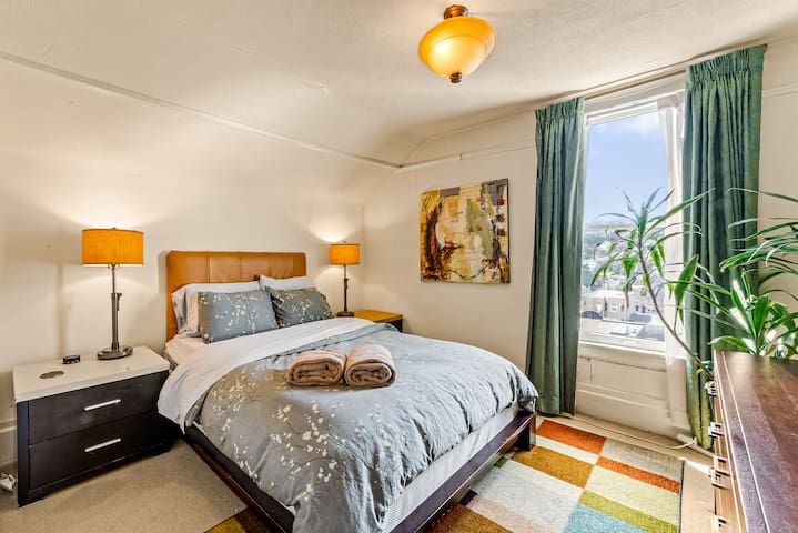 Lovely Arts & Crafts home on quiet Castro street gallery image 4