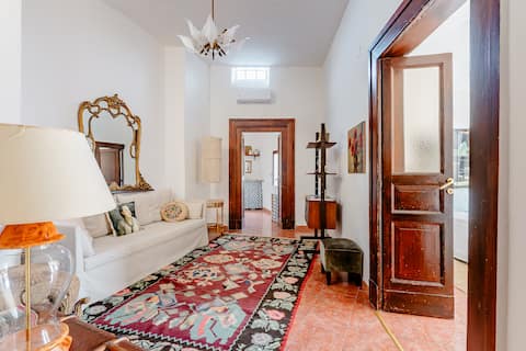 Popular Airbnb listing: Apt Donna Elvira (2 guests) in Taranto