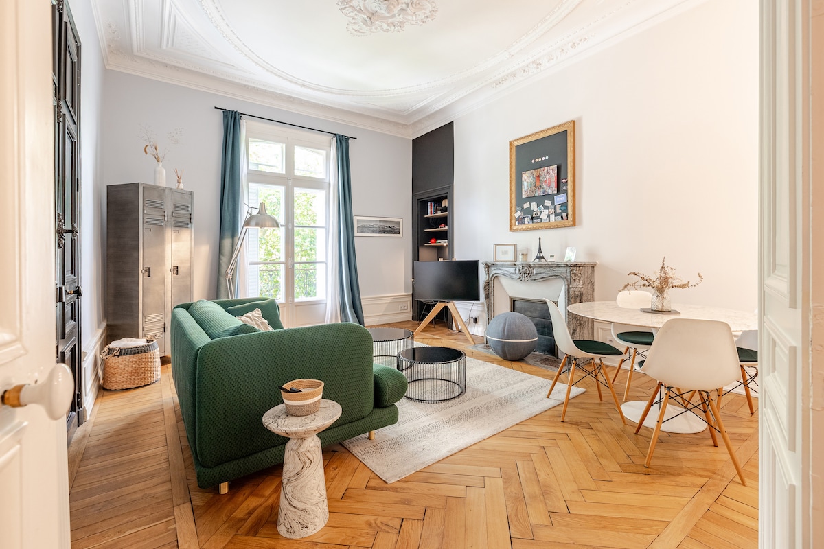 Successful Airbnb property: ★ Charming Apartment - Centre/Place de Bretagne in Rennes