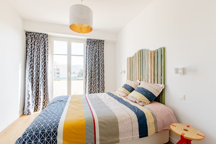 двойно легло 160
балкона
дрешник + закачалки за душ
самостоятелна душ кабина