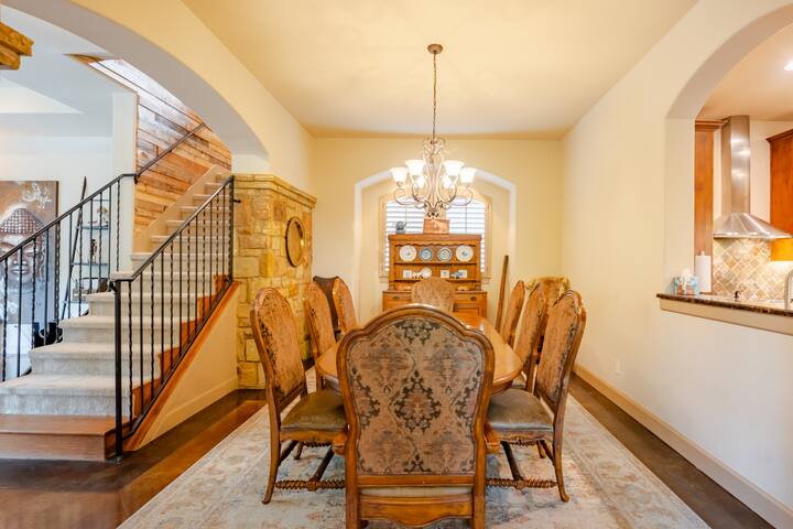 Pool/Spa, Pet friendly, Downstairs Master gallery image 5