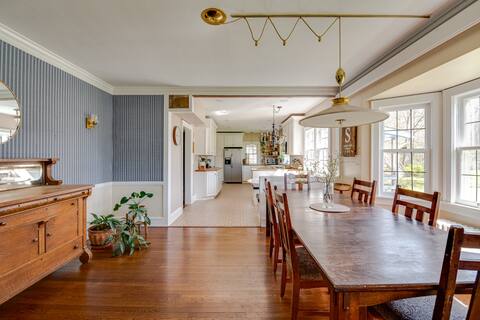 Spacious family-friendly home your kids will love!