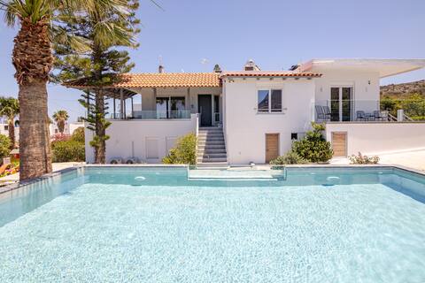 Queen's Gem Luxury Villa – Heated Jacuzzi & Pool