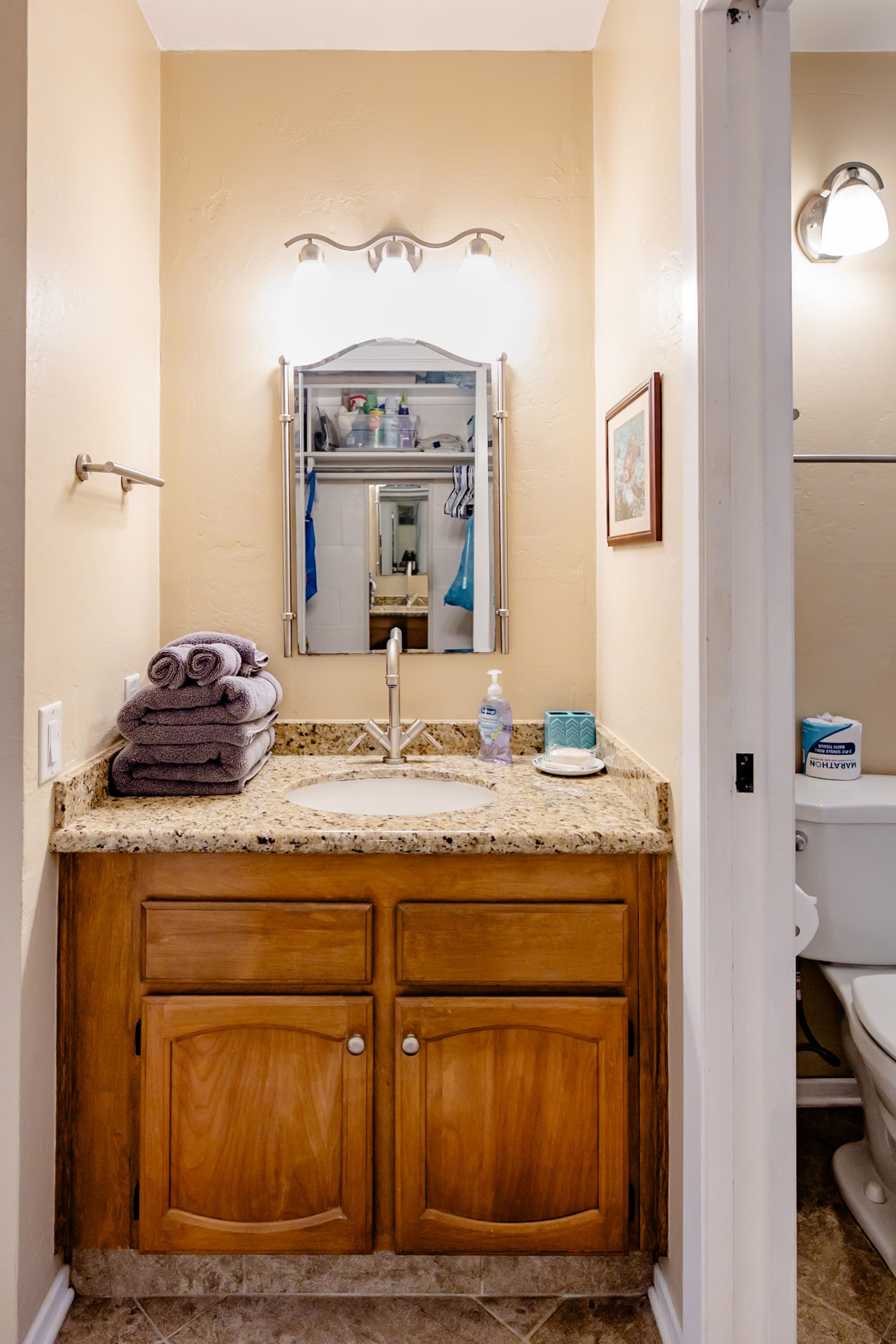 Condo in Kailua-Kona · ★4.91 · Studio · 1 bed · 1 bath - Image 7