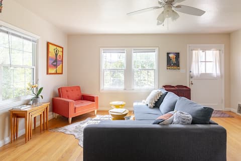 Beautiful 2BR 1BA Private Apt  Hot Tub/Sauna