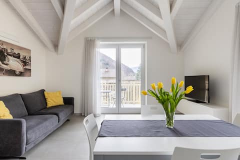 Proprietà Airbnb di successo: Rossella's attic a Ledro