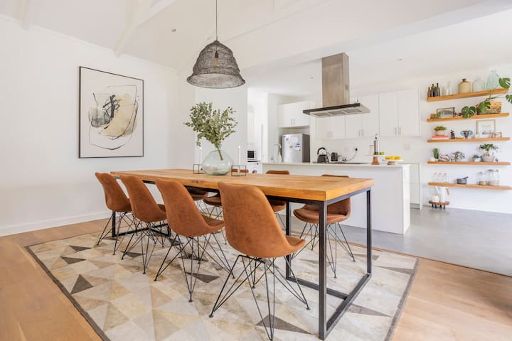 Family Home between Wineries/Beaches and the City