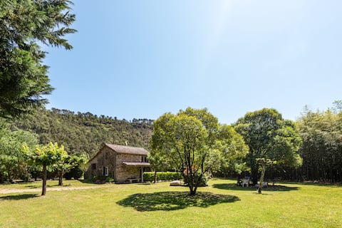 Quiet riverside house - south Ardèche