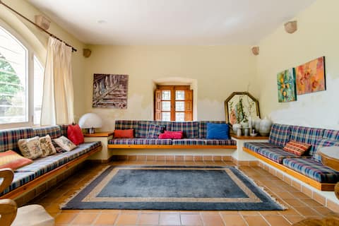 'Hivern' Rural suite at Can Figueres