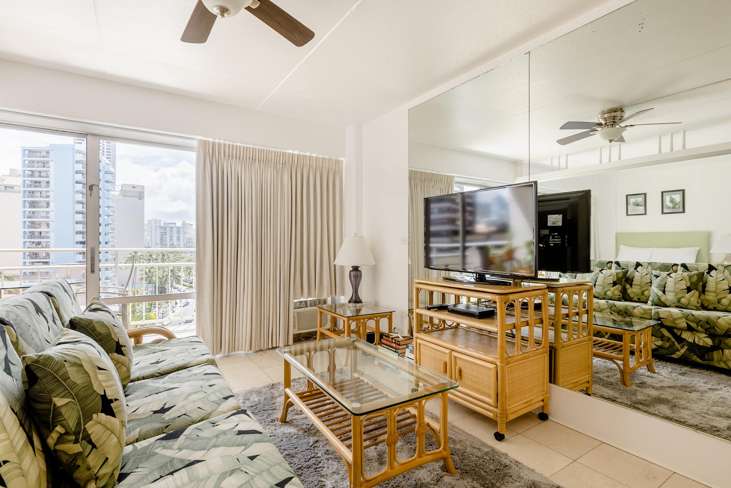 Condo in Honolulu · ★4.9 · 1 bedroom · 3 beds · 1 private bath - Image 1