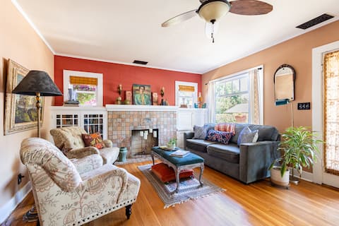 Successful Airbnb property: Ontario, CA Vintage California Spanish-Style Bungalow in Ontario