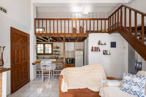 Casa Sofianna | 2-bedroom home next to sandy beach