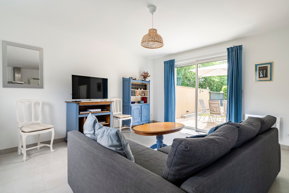 Top Airbnb: The Gite des Hougues, close to the sea in Gouville Sur Mer