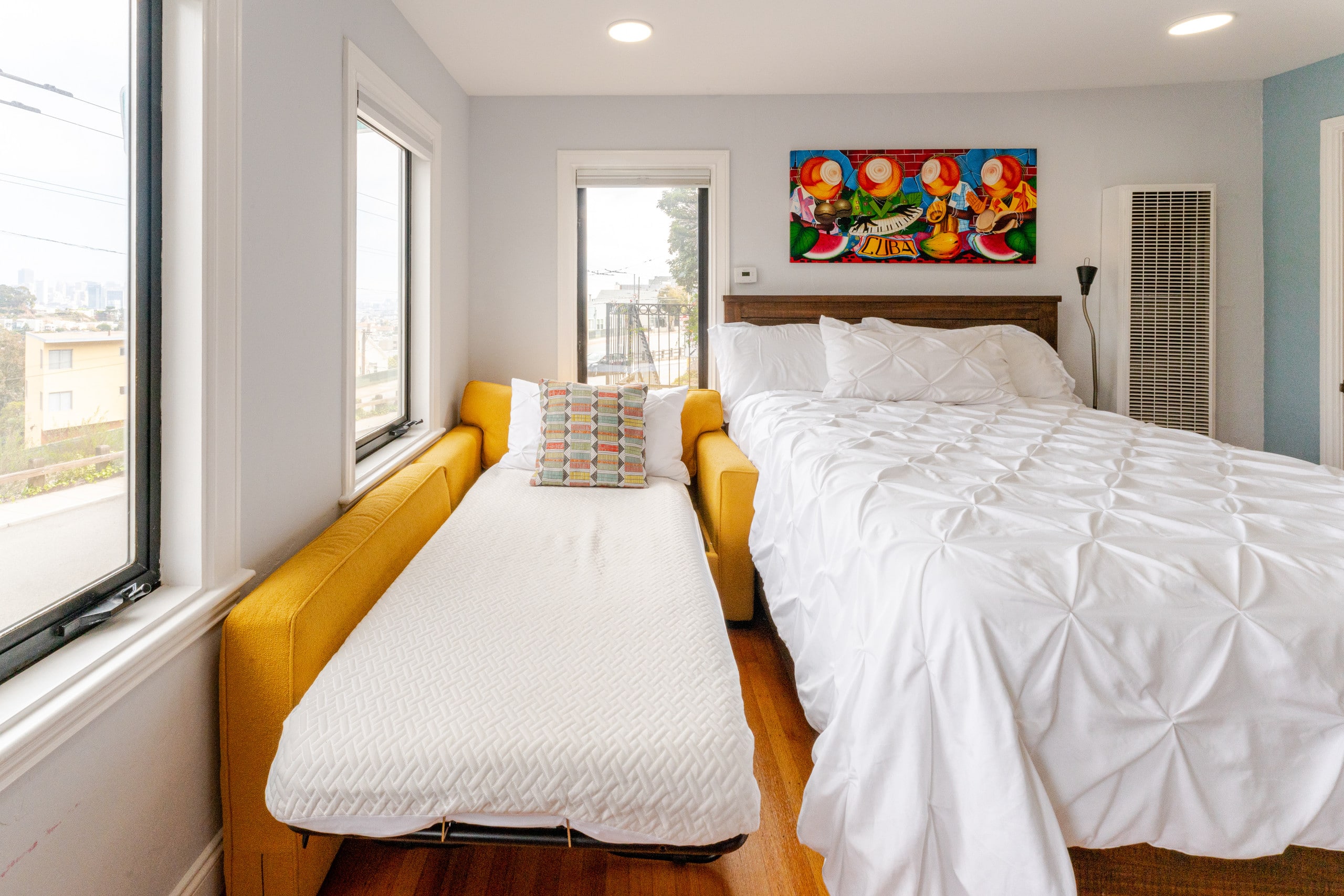 Home in San Francisco · ★4.92 · 1 bedroom · 3 beds · 1 bath - Image 12