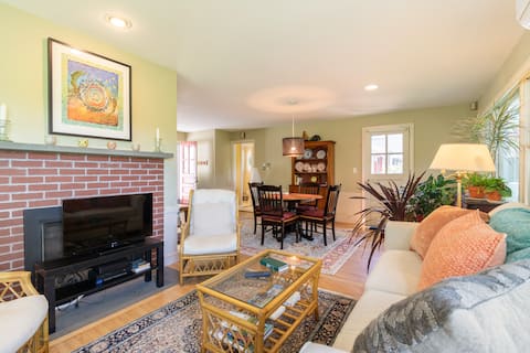 Spacious & bright, near beaches