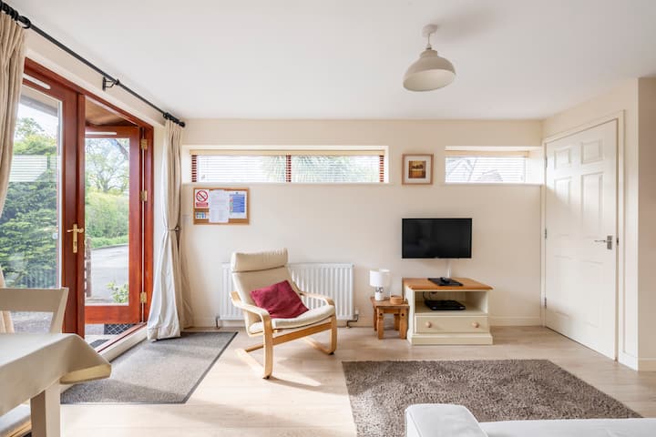 Cosy Cottage In A Quiet Corner Of Street Village - Glastonbury
