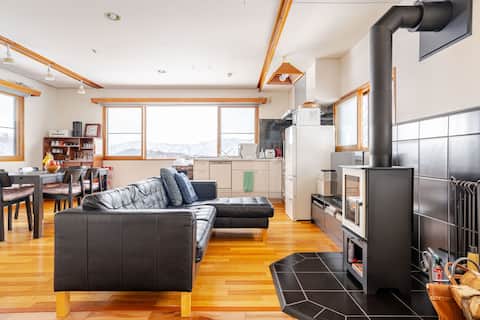 5-minute walk to NakaoVilla Ski Resort, a private rental villa in Nozawa Onsen Village Snow Mountain