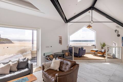 Breakers Beach House,  Ladies Beach, Ballybunion.
