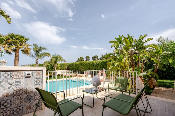 Massaroom: Villa strepitosa con vista mare