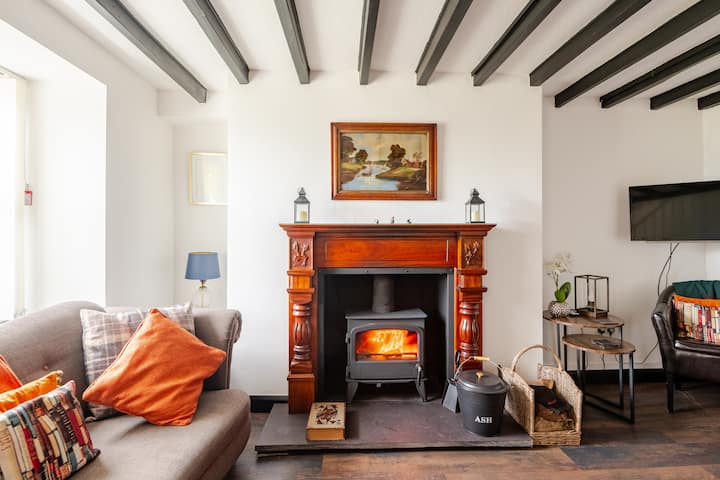 Superb Location  The Farmhouse Benllech - Benllech