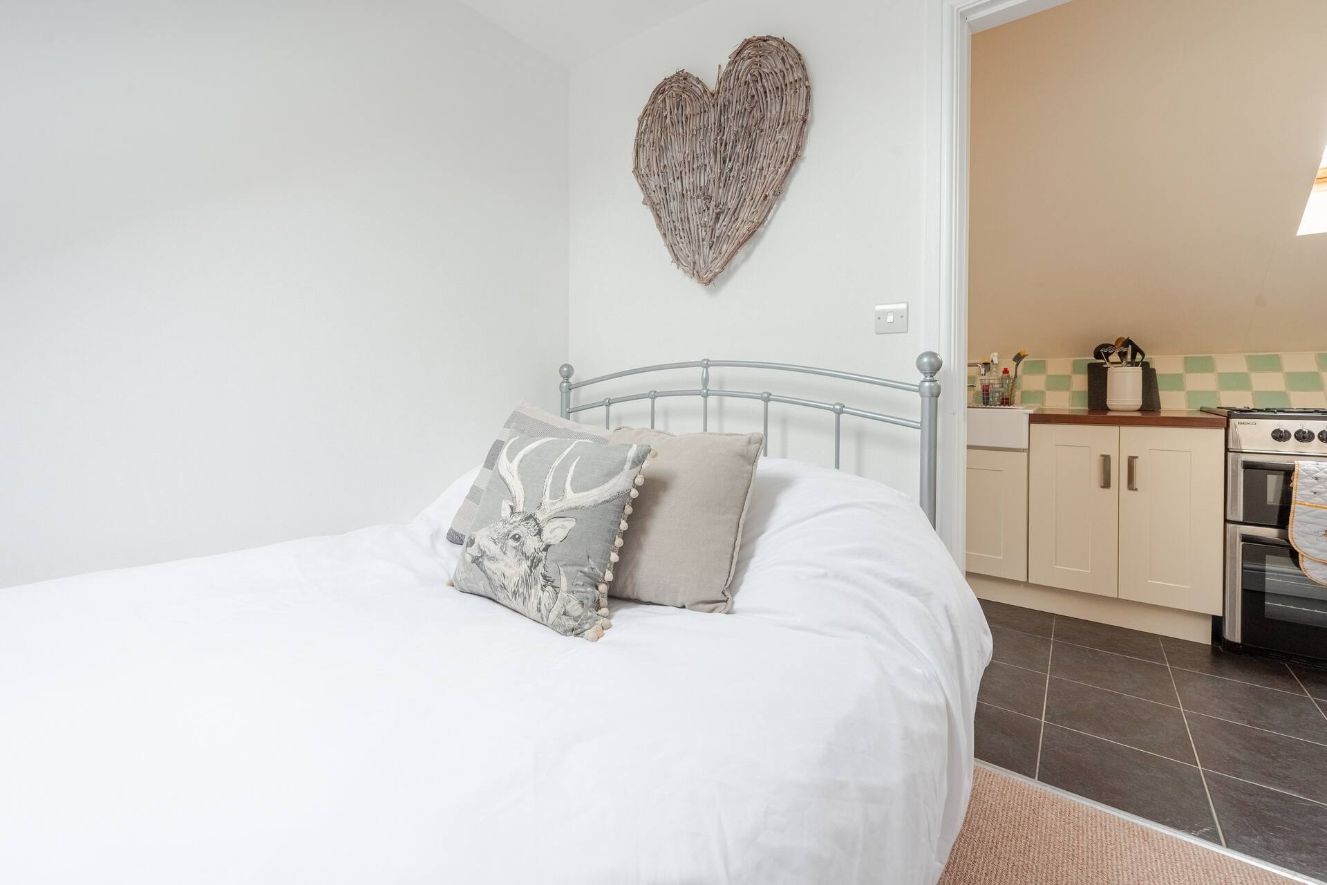 Private Annexe Quiet Village Location Free Parking