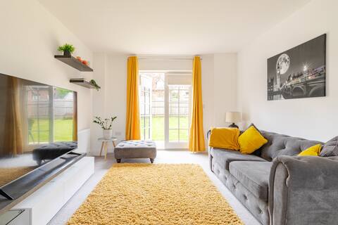 Stylish 3-Bed House in the Scenic Chiltern Hills