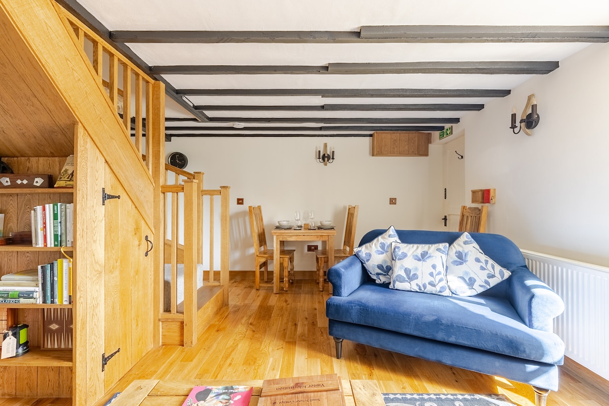 Propriété Airbnb réussie: Elegant Simplicity - The Small School Cottage à Hartland