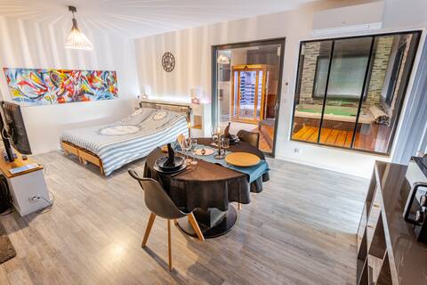 Suit'Dream (Blue Suite) with Private Spa / Sauna