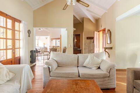 "Large garden house with pool and quincho"