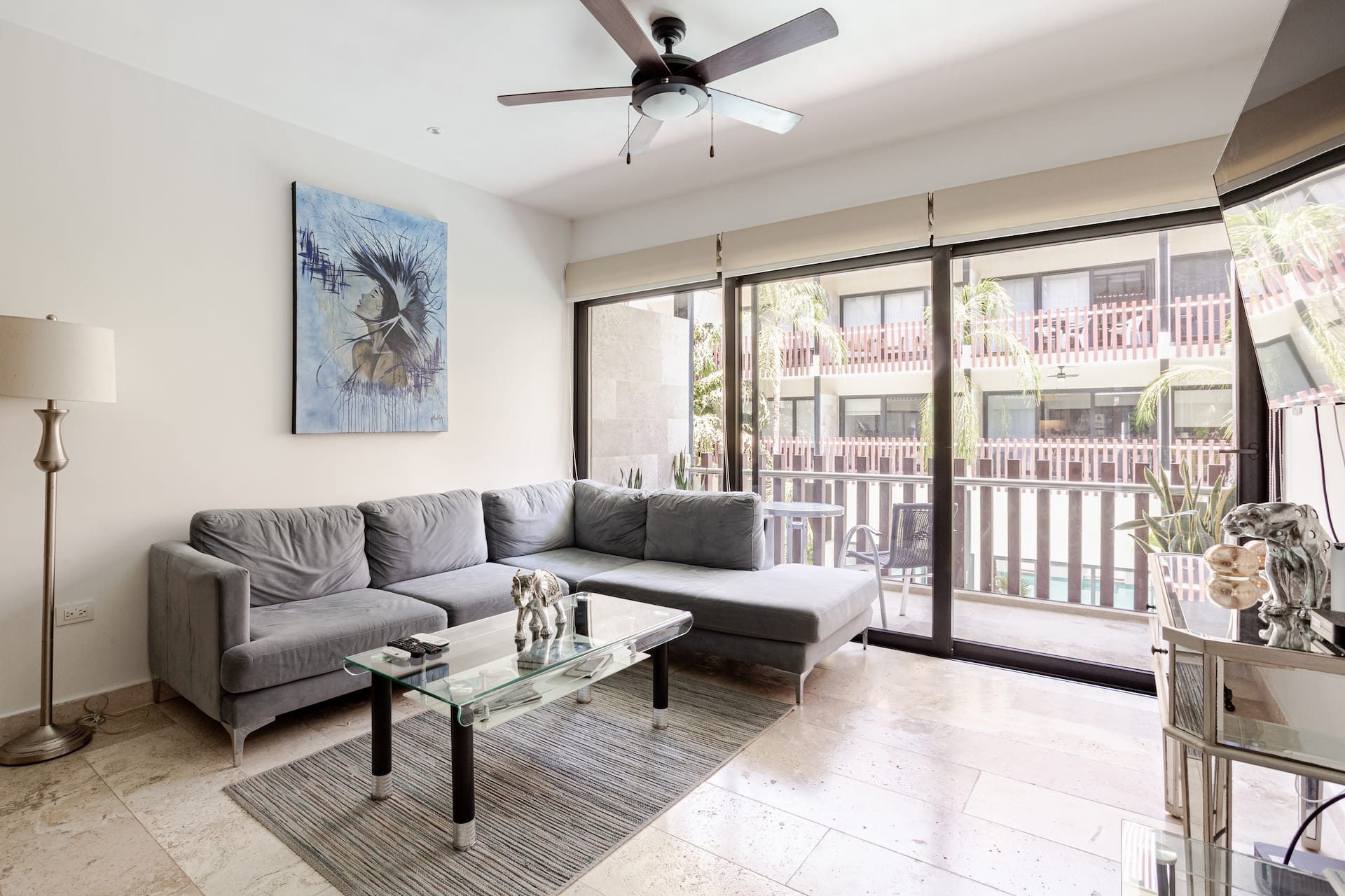 Modern apartment in the heart of Playa del Carmen.