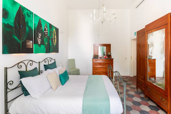 Romance al Colosseo gallery image 3