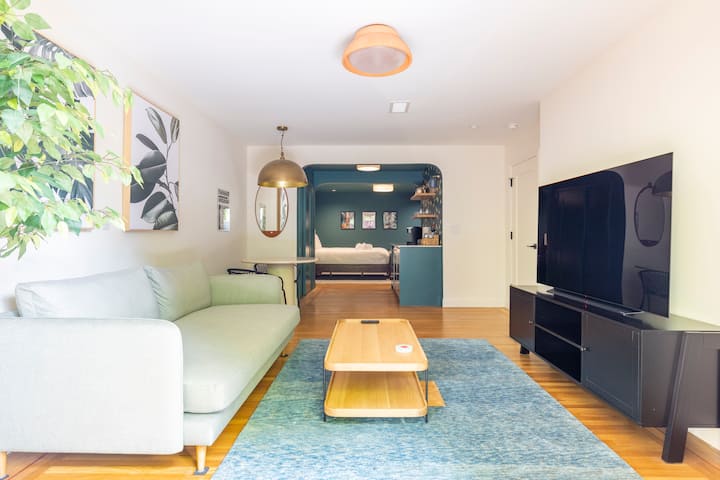 Marina Bliss: Designer Suite, Waterfront, Private - Sausalito, CA