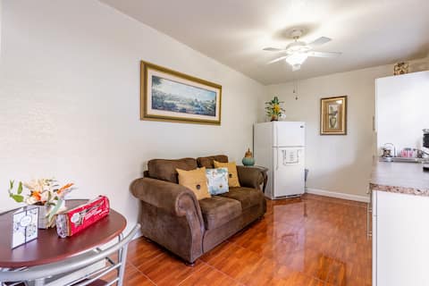 Popular Airbnb listing: *TOP RATED * Cozy Hialeah-Miami Lakes Hideaway in Hialeah