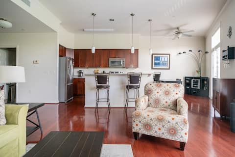 Top Airbnb: Old Salem Getaway - Visit DTWS via the Strollway in Winston Salem