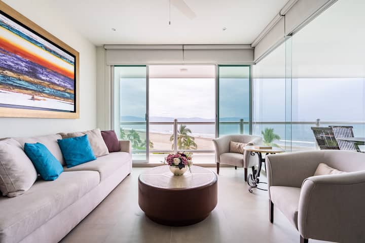 Nvo. Vallarta 505, beautiful oceanfront apartment.