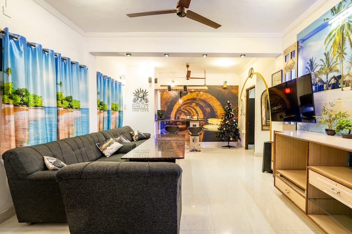 Living room image 1
