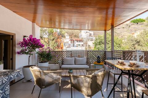 Luxury Villa in Historic Zone w Private Terrace
