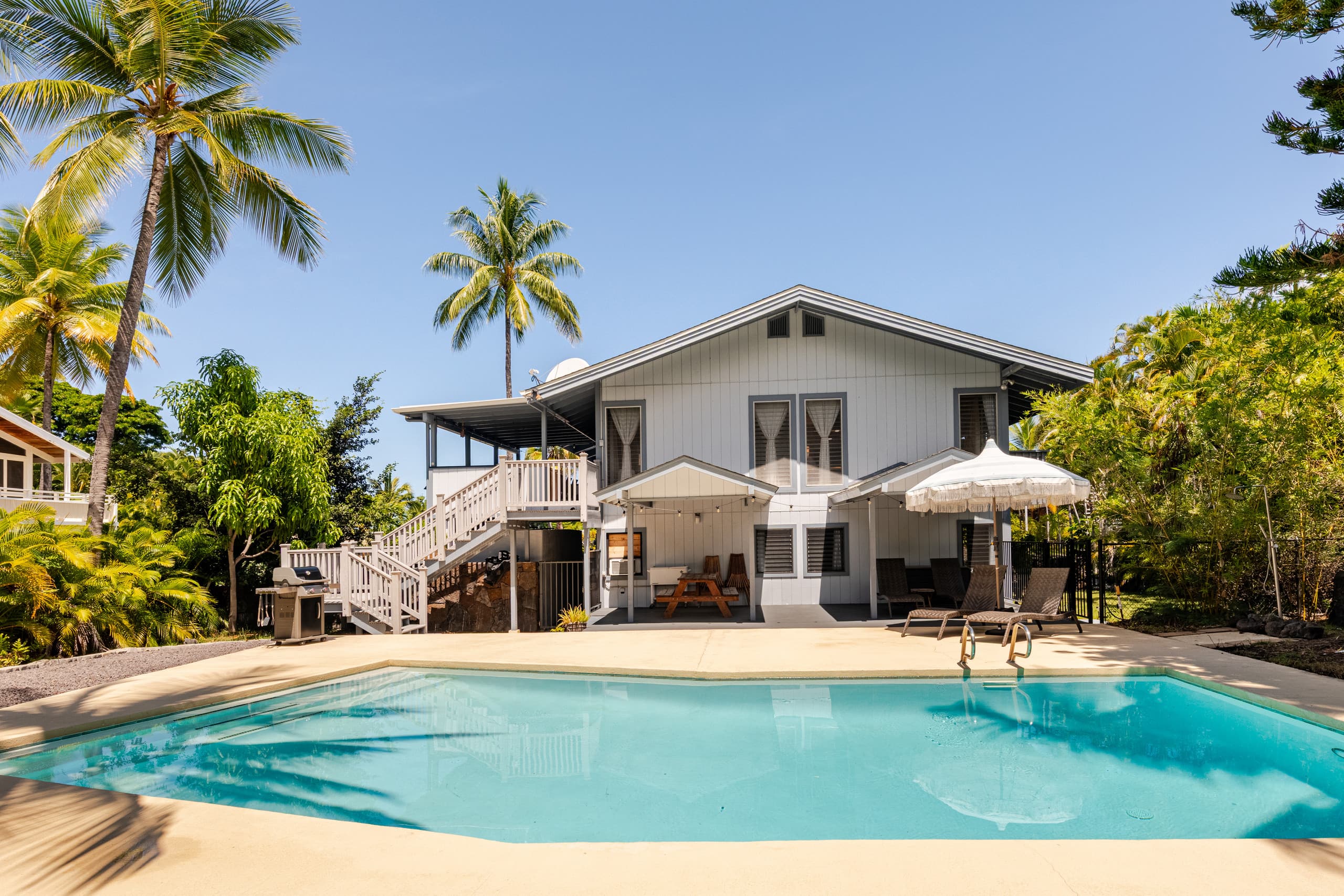 Home in Kailua-Kona · ★4.91 · 3 bedrooms · 5 beds · 3 private baths - Image 43