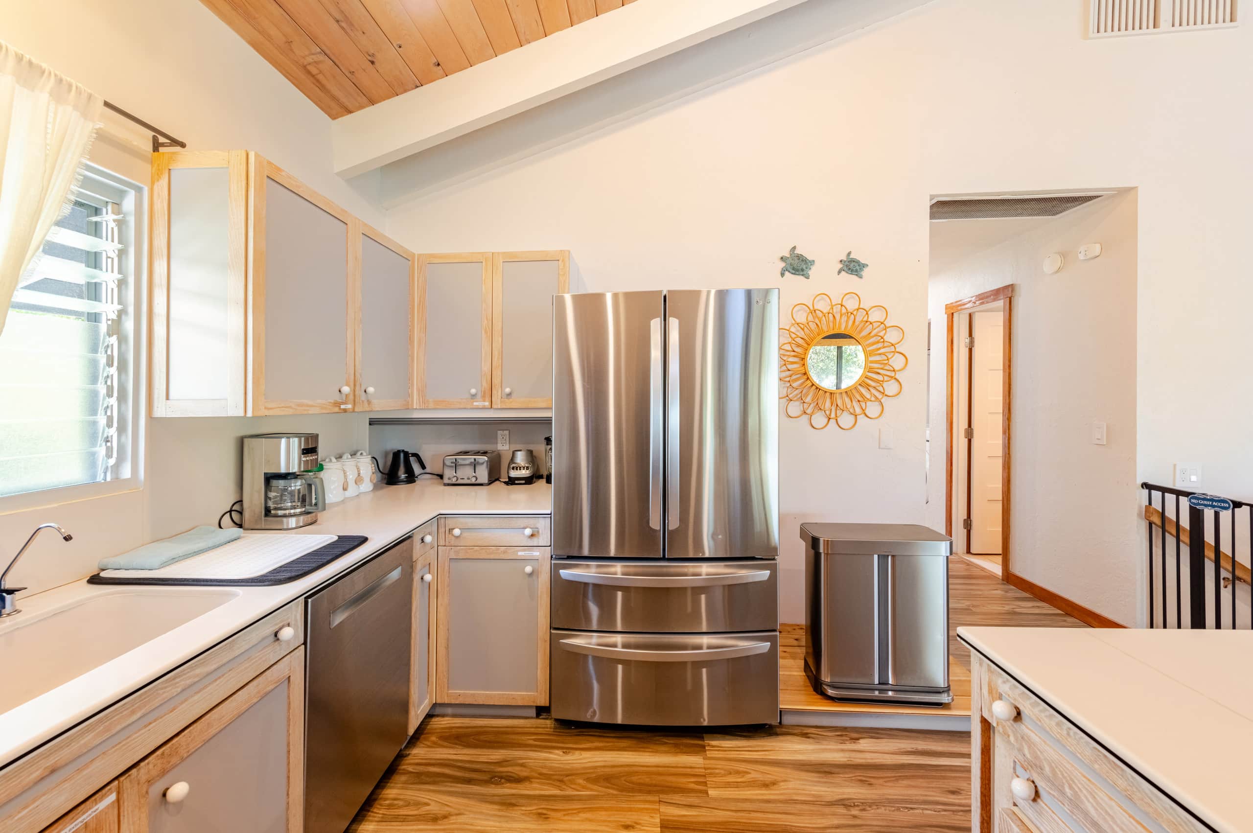 Home in Kailua-Kona · ★4.91 · 3 bedrooms · 5 beds · 3 private baths - Image 9