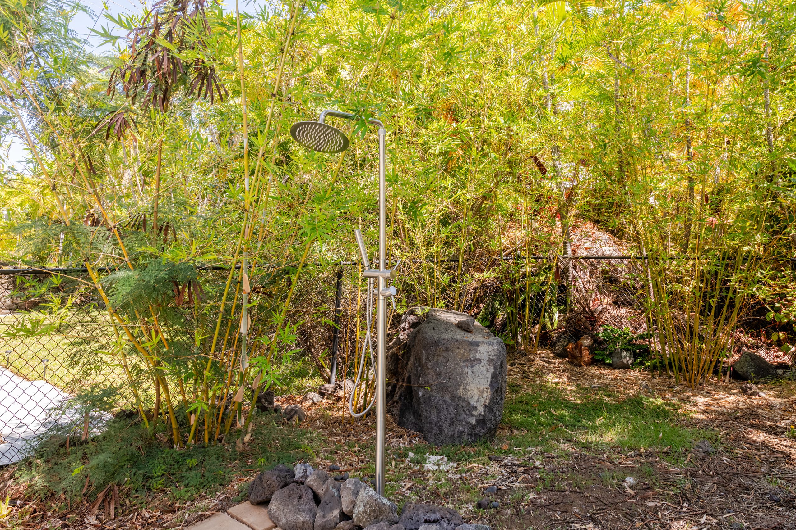 Home in Kailua-Kona · ★4.91 · 3 bedrooms · 5 beds · 3 private baths - Image 44