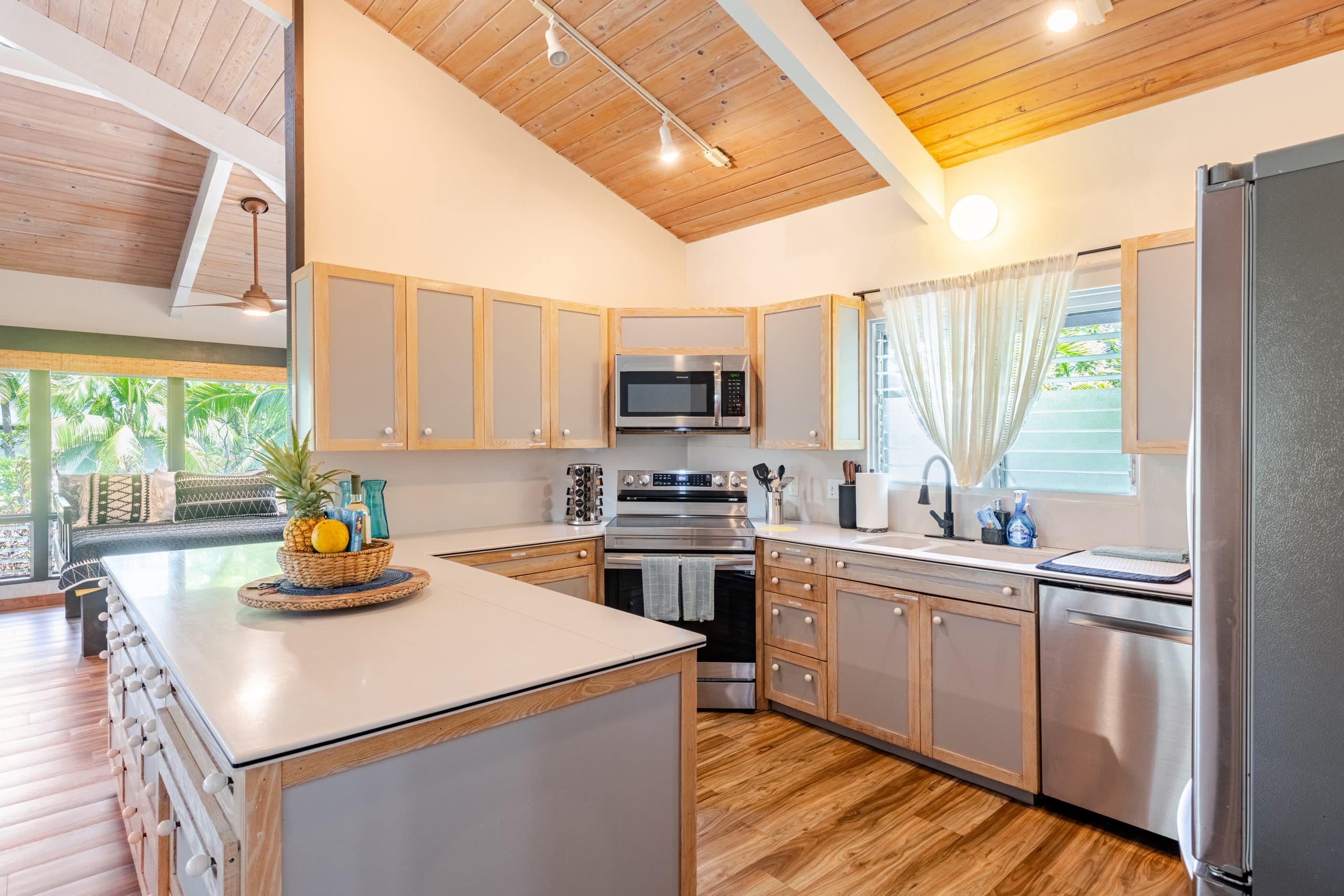 Home in Kailua-Kona · ★4.91 · 3 bedrooms · 5 beds · 3 private baths - Image 8