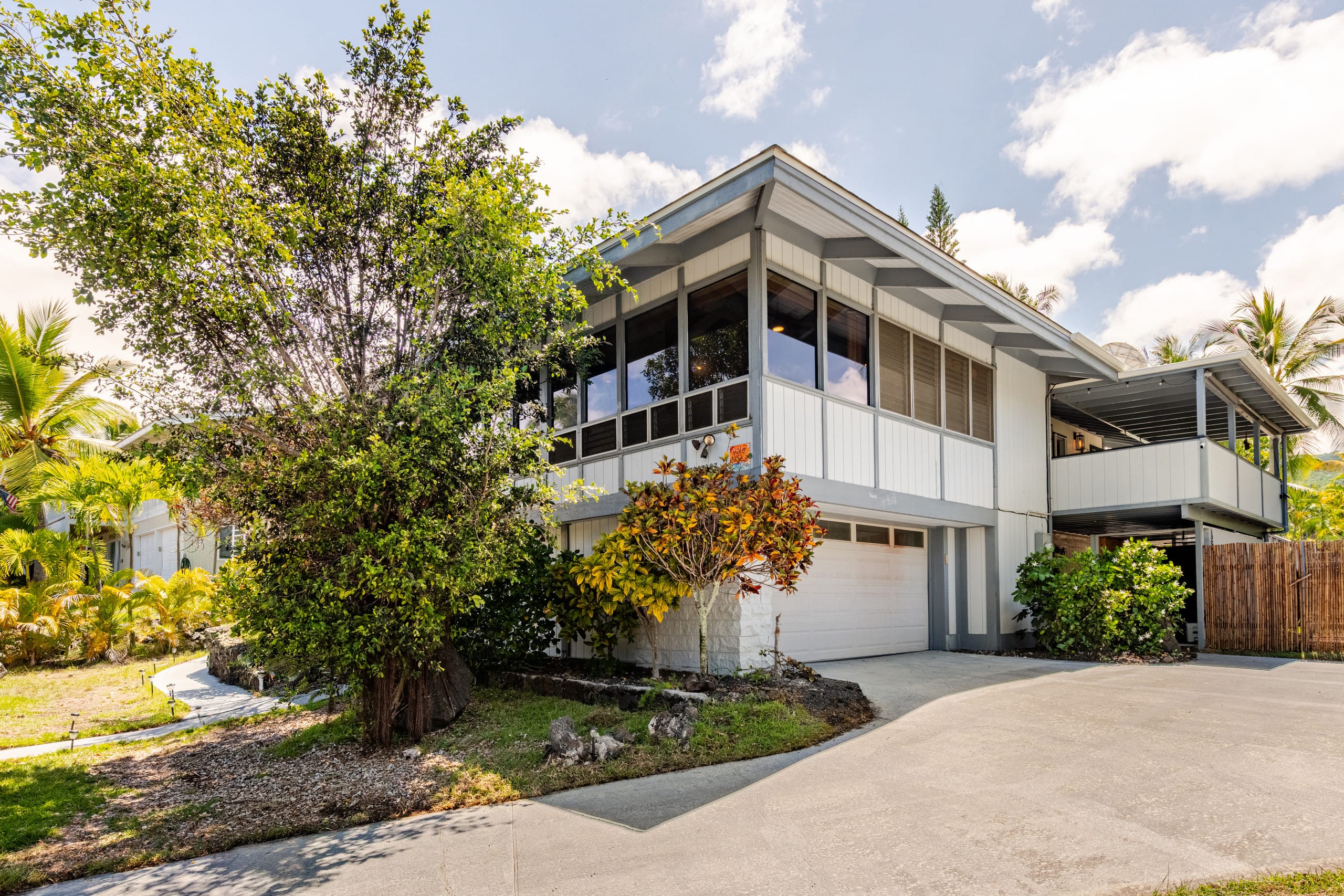 Home in Kailua-Kona · ★4.91 · 3 bedrooms · 5 beds · 3 private baths - Image 53