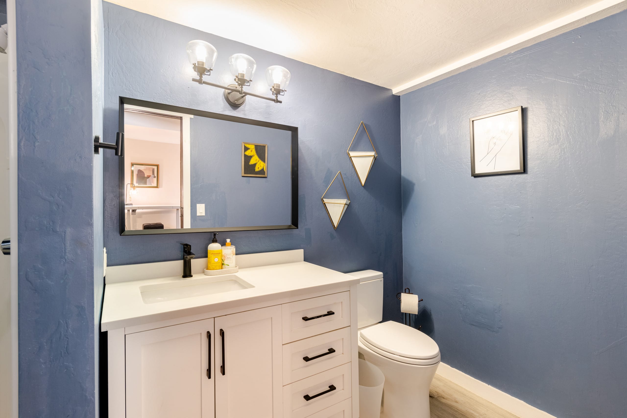 Home in Kailua-Kona · ★4.91 · 3 bedrooms · 5 beds · 3 private baths - Image 34