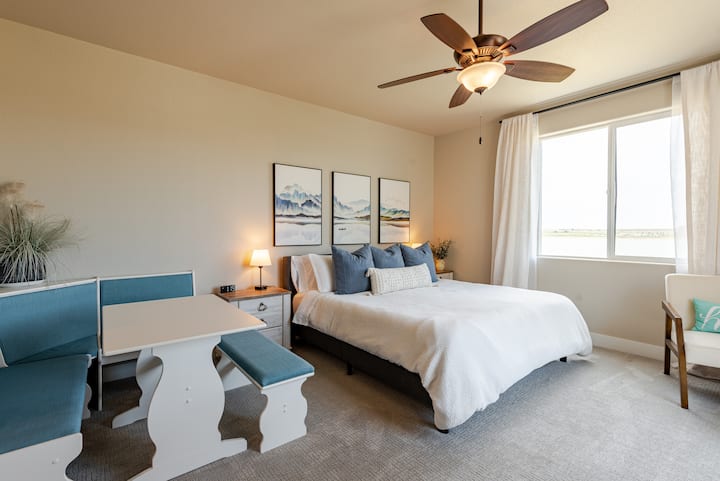 Lake House Guest Suite - Perfect Location!!! - Colorado