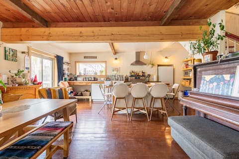Events Welcome @ HERITAGE FARMHOUSE Book Memories!