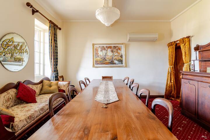 LYNDOCH GRAND VILLA IN BAROSSA VILLAGE SLEEPS 14 gallery image 4