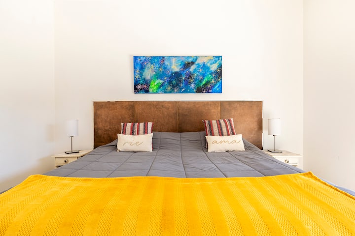 Habitación con cama extra grande